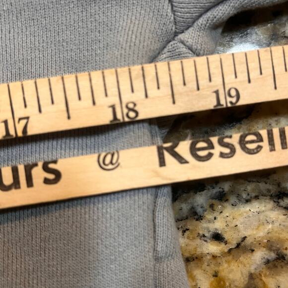 Hello Kitty Forever 21 Women XS Grey Pullover Hooded Cropped Sweater Cinnamoroll - Picture 5 of 5